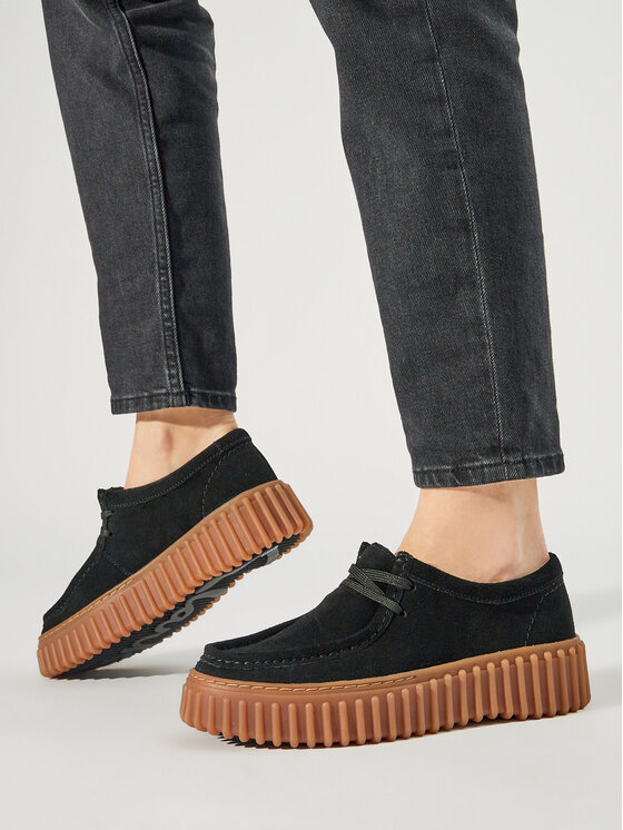 Clarks Туфлі Clarks Torhill Bee 26172044 Чорний