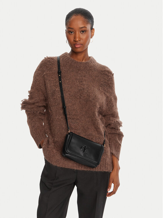 Calvin Klein Soma Calvin Klein Bold Ck Flap Crossbody LV04F1027G Melns