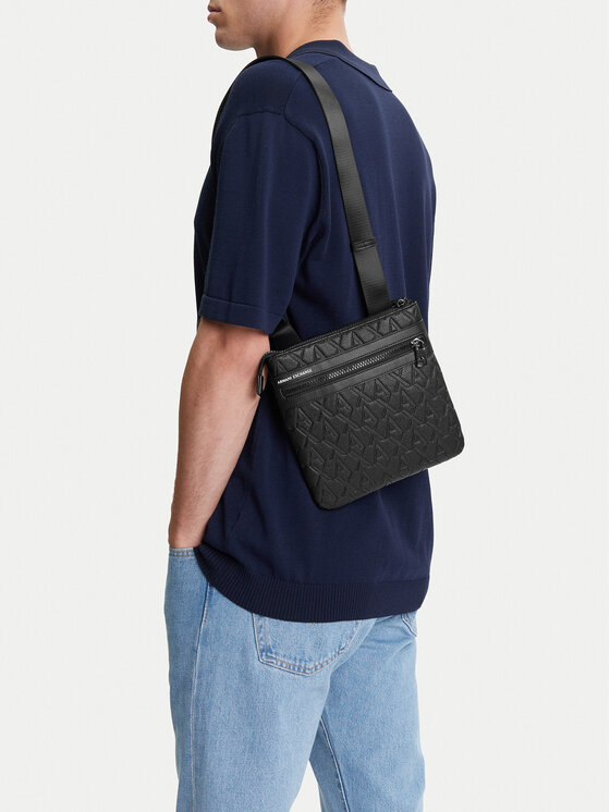 Armani Exchange Válltáska Armani Exchange XM000579 AF12133 UC001 Fekete
