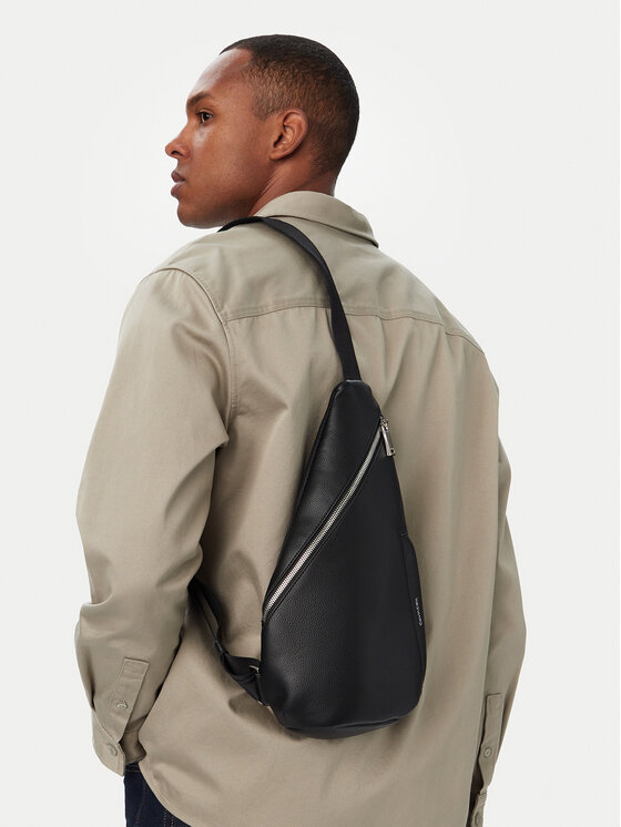 Calvin Klein Válltáska Calvin Klein Raised Ns Sling LV04D3495G Fekete