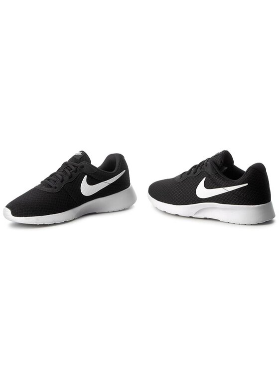 Nike Αθλητικά Nike Tanjun 812654 011 Μαύρο