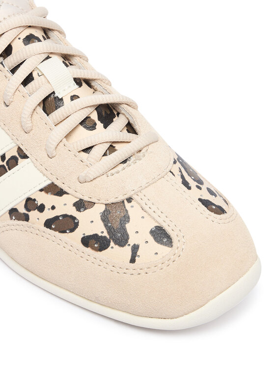 adidas Снікерcи adidas Barreda Lo Shoes KI2707 Бежевий