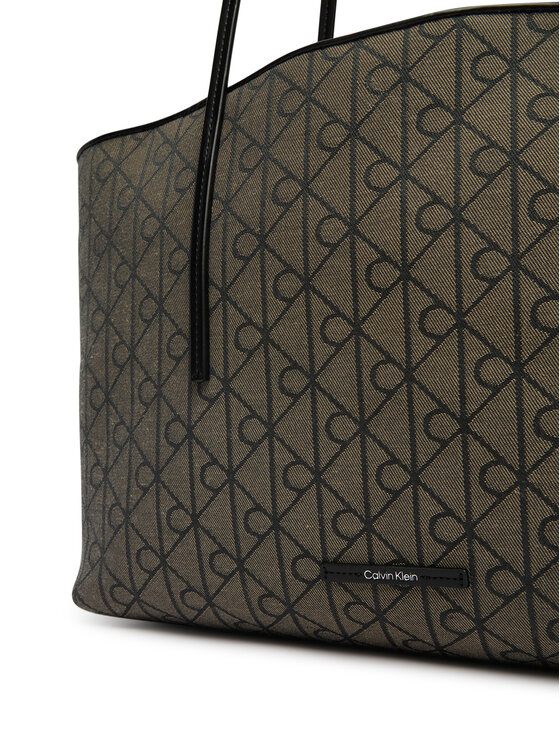 Calvin Klein Soma Calvin Klein Emblem Trio Pebble Shoulder Bag LV04F3750G Brūns