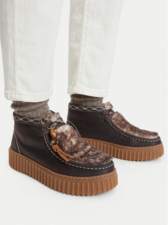 Clarks Kotníková obuv Clarks Torhill Moss 26327772 Hnědá