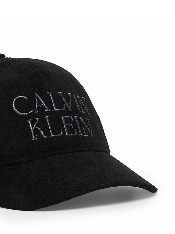 Calvin Klein Cepure ar nagu Calvin Klein Corduroy Graphic 5 Panel Cap LV04D5064G Melns