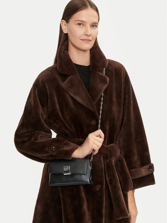 Calvin Klein Ročna torba Calvin Klein Ck Plaque Sm Crossbody W/Chain K60K612785 Črna