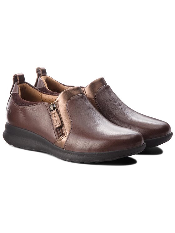 Clarks Cipele Clarks Un Adorn Zip 261370214 Smeđa