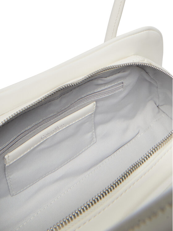 Calvin Klein Ročna torba Calvin Klein Emblem Trio Shoulder Bag LV04F3369G Bela