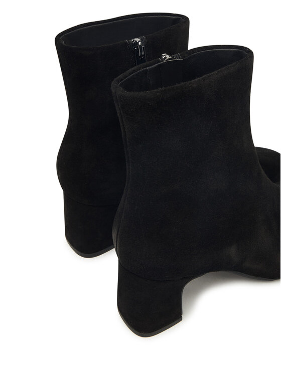 Clarks Ботильйони Clarks Fernie Zip 26182936 Чорний