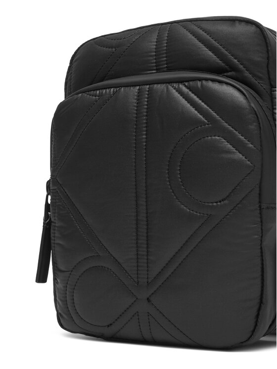 Calvin Klein Чанта за кръст﻿ Calvin Klein Puffer Reporter LV04D3164G Черен