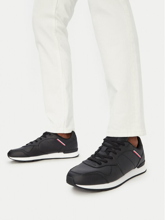 Tommy Hilfiger Sneakersy Tommy Hilfiger Maxlite 1A FM0FM05740 Černá