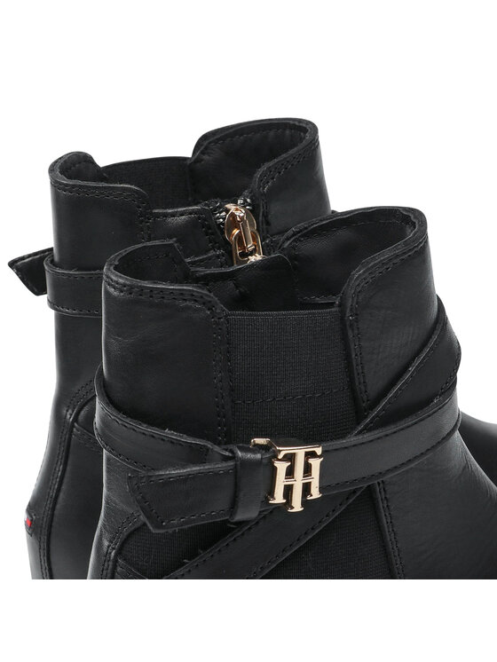 Tommy Hilfiger Členková obuv Tommy Hilfiger Th Hardware On Belt Flat Boot FW0FW05967 Čierna
