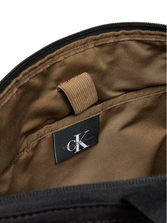 Calvin Klein Jeans Portatīvā datora soma Calvin Klein Jeans Metro Nylon Helmet Bag LV04G3130G Melns