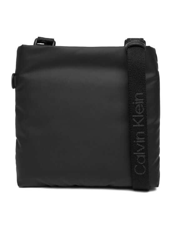Calvin Klein Мъжка чантичка Calvin Klein Puffer Utility Flatpack LV04D3224G Черен
