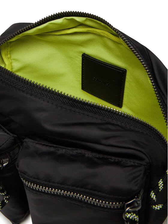 Calvin Klein Torbica za okrog pasu Calvin Klein Tech Utility Camera Bag LV04G3178G Črna