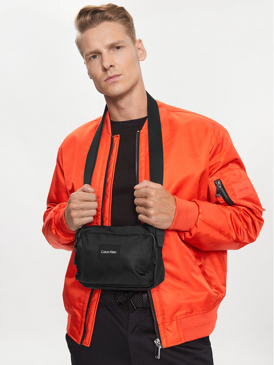 Calvin Klein Somiņa Calvin Klein Ck Must T Camera Bag K50K510232 Melns