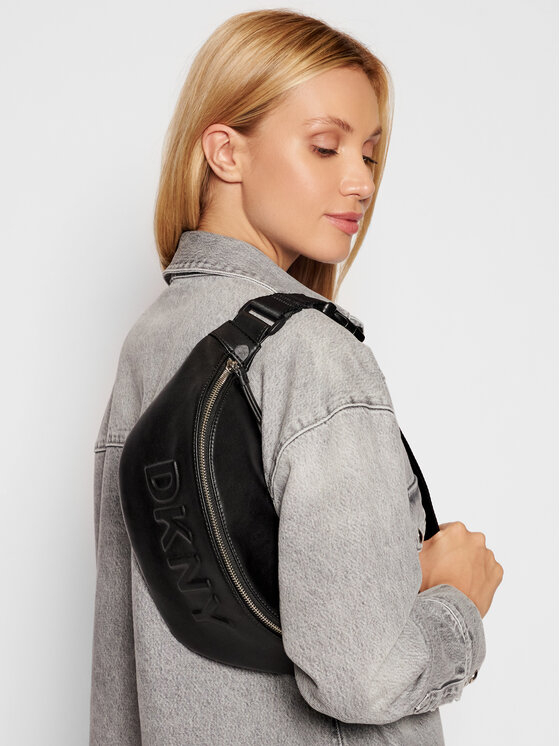 DKNY Torbica za okrog pasu﻿ DKNY Tilly Sling Bag R12IVO50 Črna