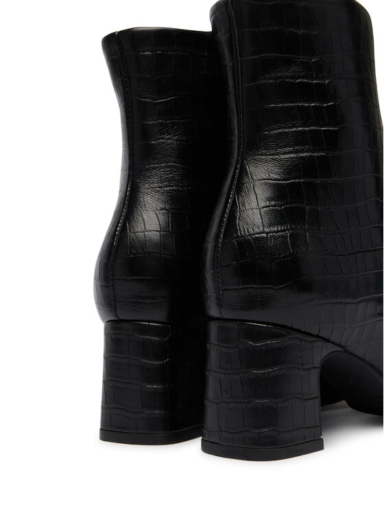 Clarks Боти Clarks Fernie Zip 26327187 Черен