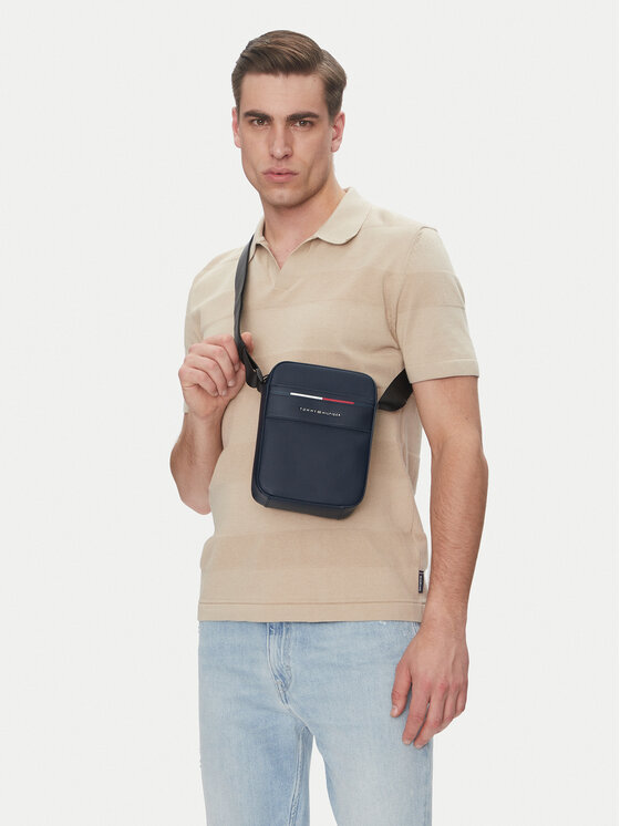 Tommy Hilfiger Brašna Tommy Hilfiger AM0AM13196 Tmavomodrá