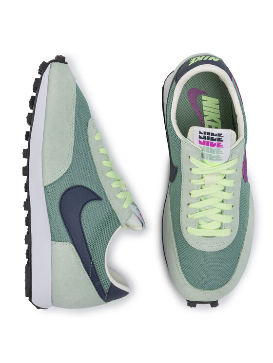 nike daybreak silver pine violet & frost