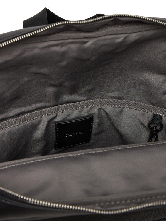 Calvin Klein Nahrbtnik Calvin Klein Raised Slim Square Backpack LV04D3156G Črna