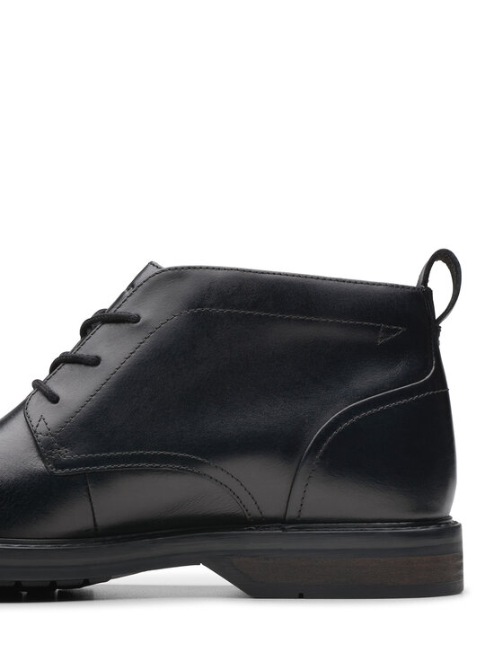 Clarks Gležnjače Clarks Aldwin Chukka 26179683 Crna
