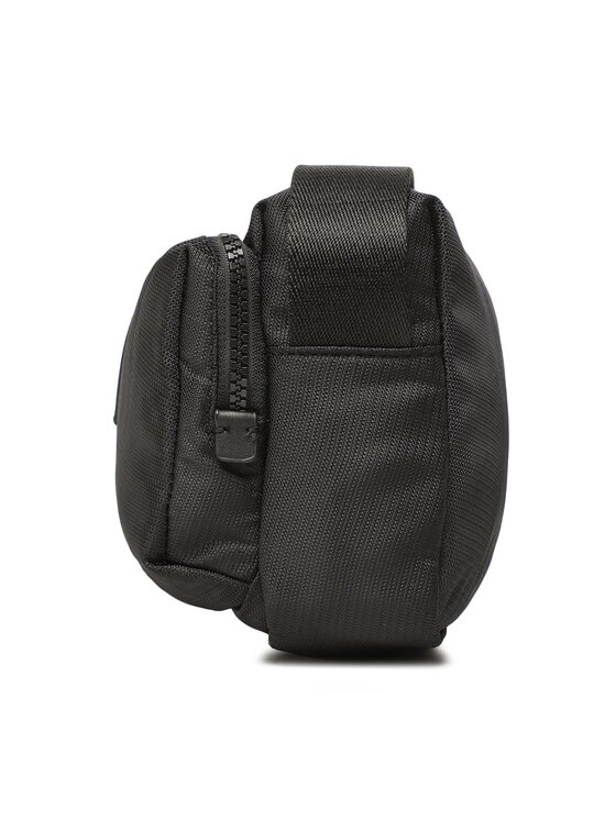 Calvin Klein Brašna Calvin Klein Ck Must T Camera Bag K50K510232 Černá