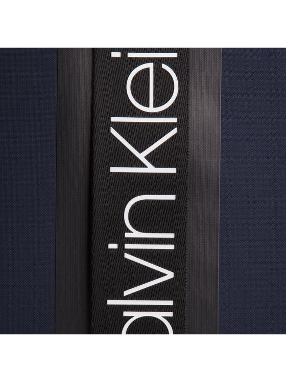 Calvin Klein Torba za prenosnik Calvin Klein Clash Laptop Bag K50K504228 Mornarsko modra