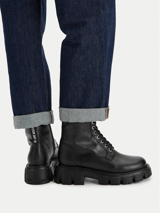 LOVE MOSCHINO Šnurovacia obuv LOVE MOSCHINO JA24085G1NIA000A41 Čierna