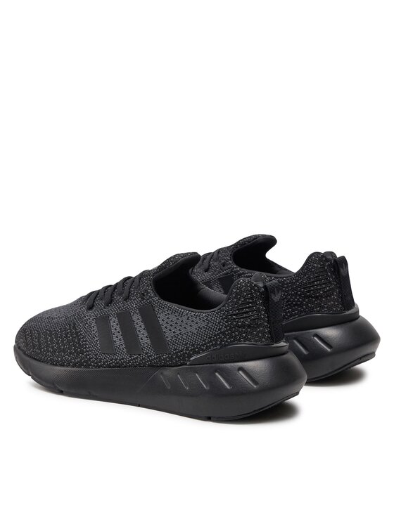 adidas Снікерcи adidas Swift Run 22 GZ3500 Чорний