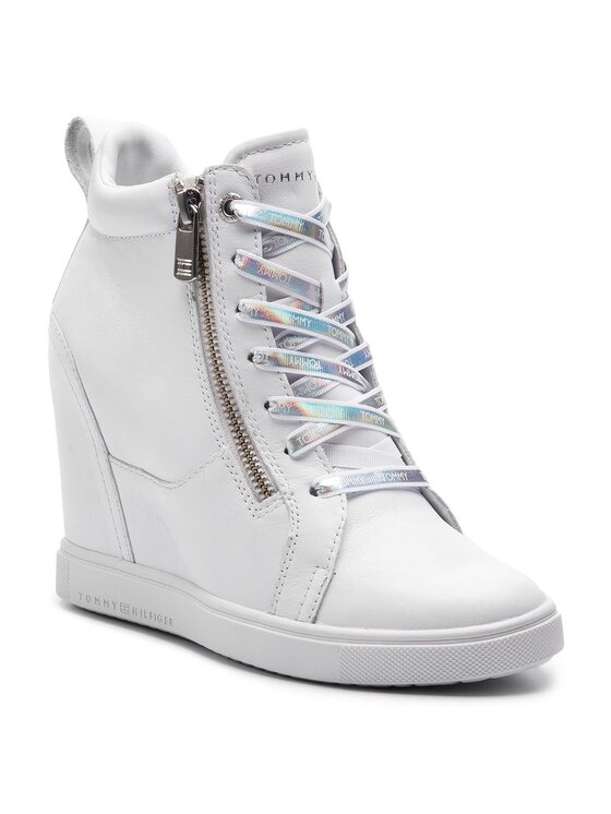 Tommy Hilfiger Sneakers Tommy Hilfiger Iridescent Dress Sneaker FW0FW03921 Bianco