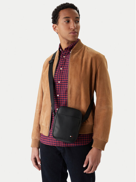 Tommy Hilfiger Ľadvinka Tommy Hilfiger Th Flag Mini Reporter AM0AM14015 Čierna