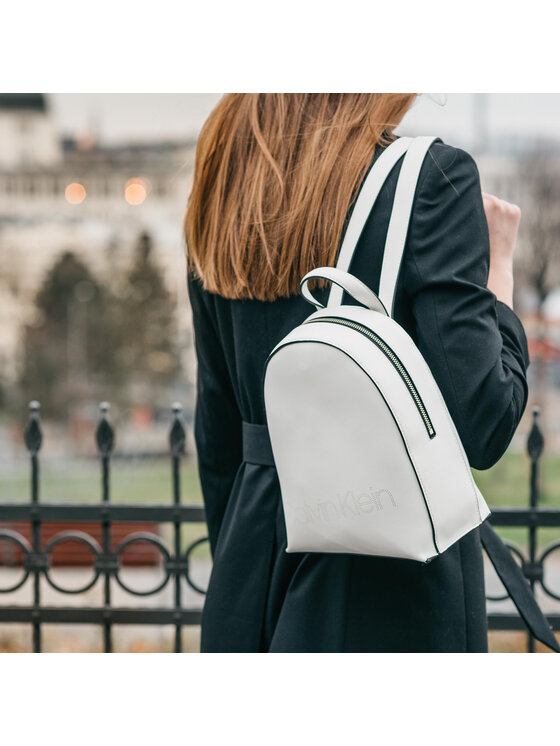 Calvin Klein Zaino Calvin Klein Ck Must Psp20 Sml Backpack P K60K606186 Bianco