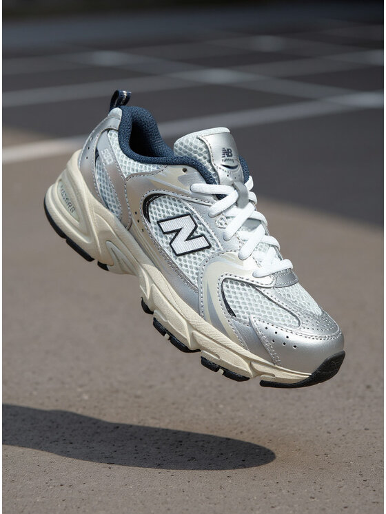 New Balance Sneakersy New Balance GR530KA Srebrny