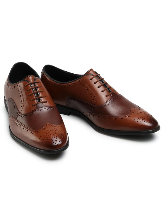 Clarks Półbuty Clarks Bampton Rhodes 261547877 Brązowy