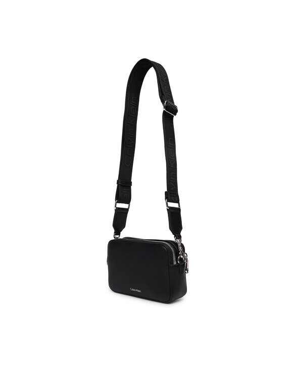 Calvin Klein Soma Calvin Klein Webbing Double Strap Camera Bag LV04F3165G Melns
