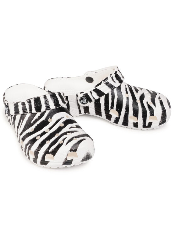 Crocs Klapki Crocs Classic Animal Print Clog 206676 Biały