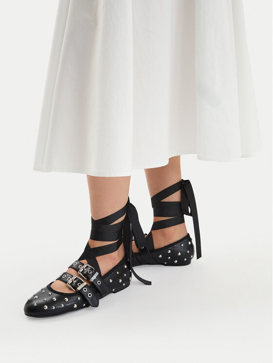 Buffalo Балетки Buffalo Daphne Stud 1620059 Чорний