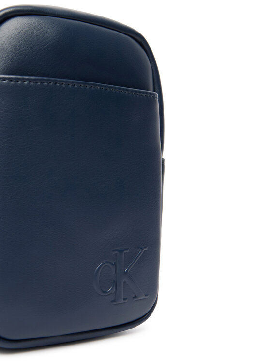 Calvin Klein Torbica za okrog pasu Calvin Klein Bold Ck Slim Reporter LV04D3279G Mornarsko modra