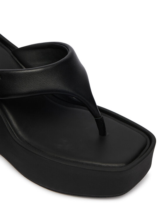Calvin Klein Šlepetės per pirštą Calvin Klein Wedge 70 Sndl Thong Lth HW0HW02880 Juoda