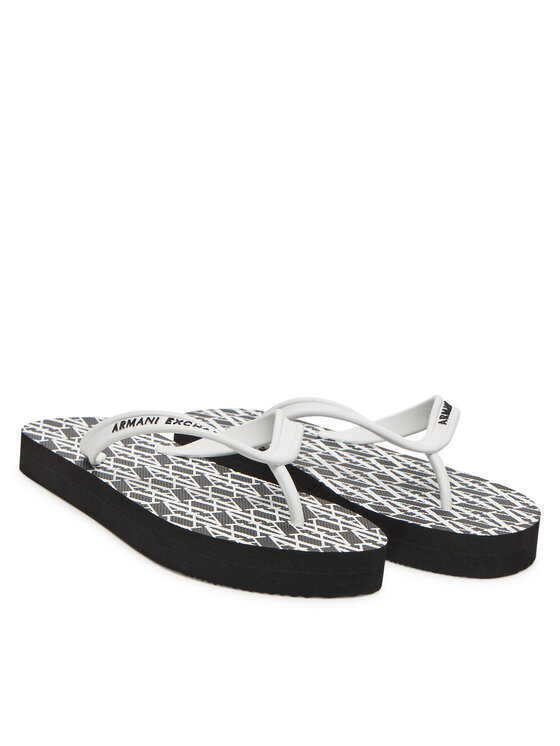 Armani Exchange Šlepetės per pirštą Armani Exchange XDQ010 XV700 T037 Juoda