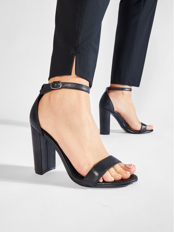 Steve Madden Sandále Steve Madden Carrson SM11000008-03001-017 Čierna