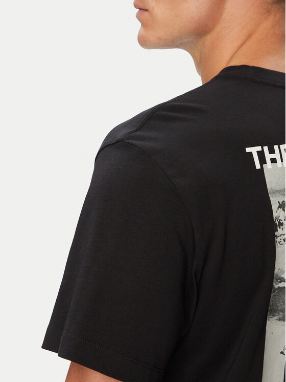 The North Face The North Face Camiseta Apex ’75 Collage NF0A8H5K Negro Regular Fit