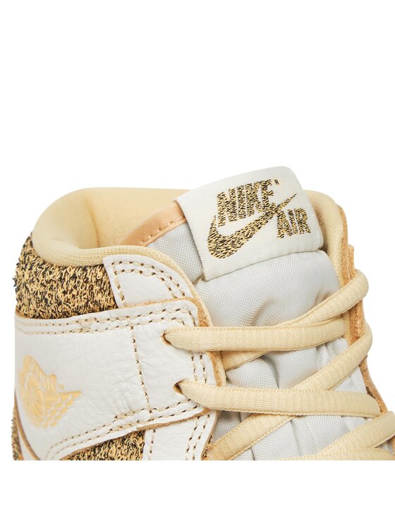 Nike Superge Nike Air Jordan 1 Retro Hi FD8631 100 Bela