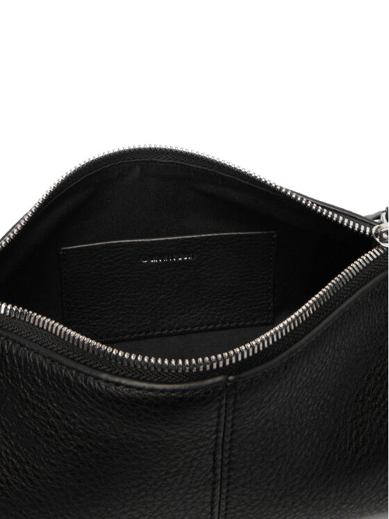 Calvin Klein Torebka Calvin Klein Slouchy Leather Small Conv Bag LV04F3659G Czarny