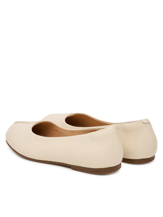 Clarks Балетки Clarks Livia Lily 26186640 Écru