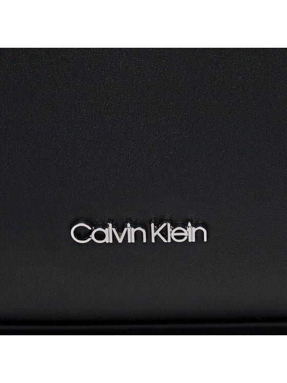 Calvin Klein Ročna torba Calvin Klein Ck Must Shopper Md K60K610610 Črna
