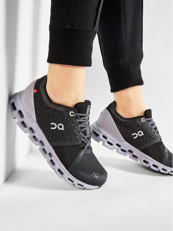 On Buty do biegania On Cloudstratus 2999562 Czarny