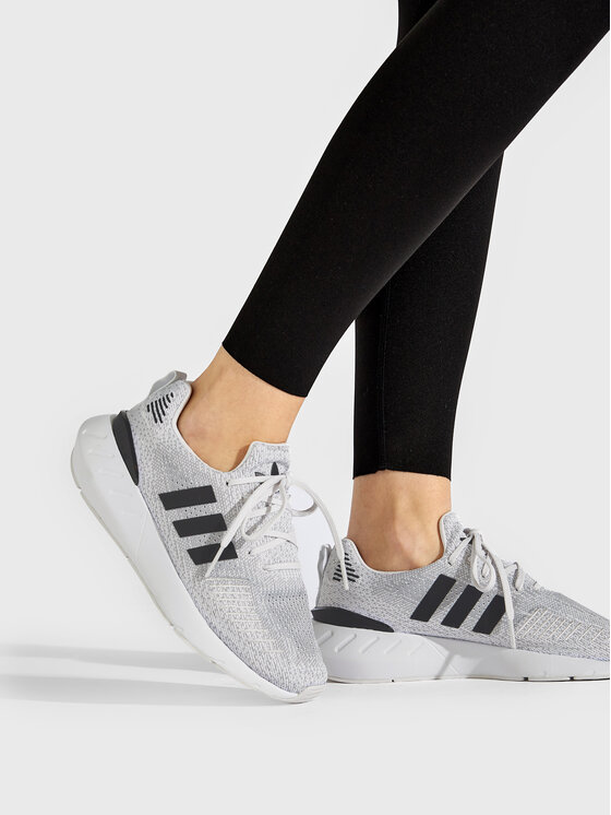 adidas Снікерcи adidas Swift Run 22 W GV7969 Сірий