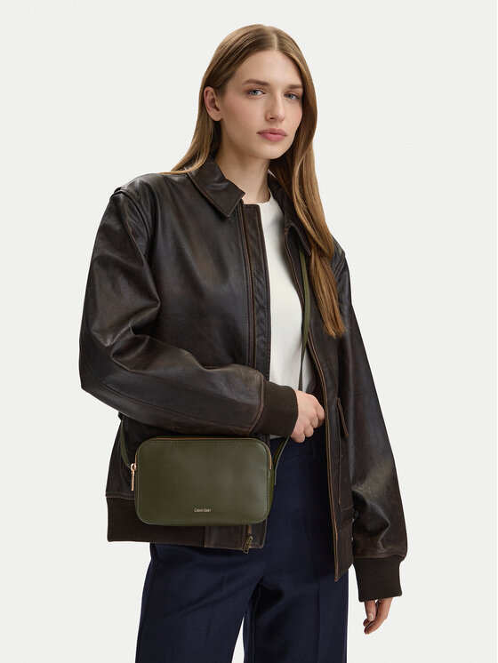 Calvin Klein Torebka Calvin Klein Foil Logo Elongated Camera Bag LV04F3276G Zielony